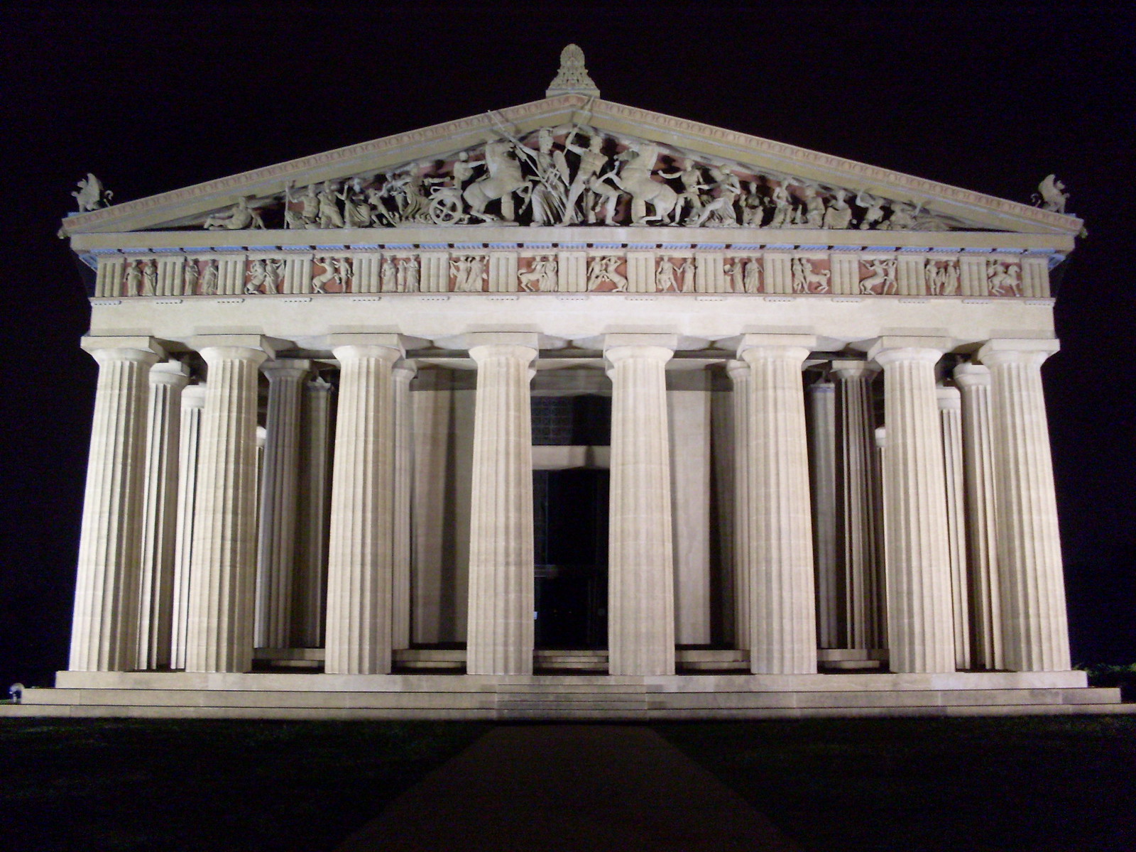 Centennial Park and Nashville's full-scale Parthenon